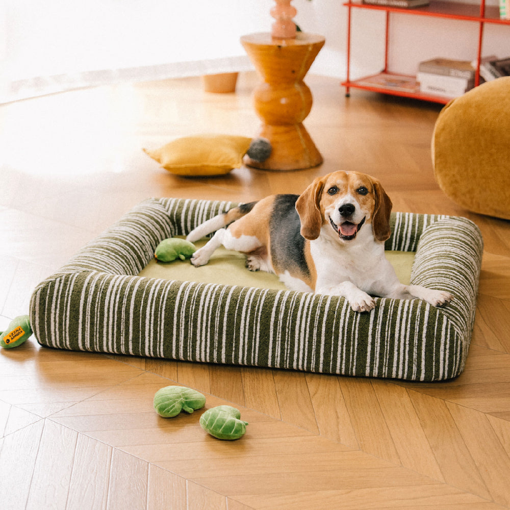 SnugNest Orthopädisches Outdoor-Hundebett mit Texturiertem Streifenmuster