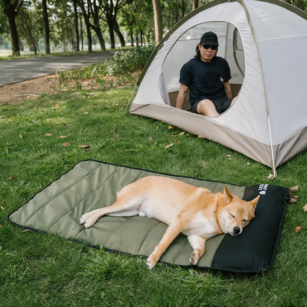 Portable Waterproof Outdoor Dog Mat for Travel & Camping - Urban Roaming