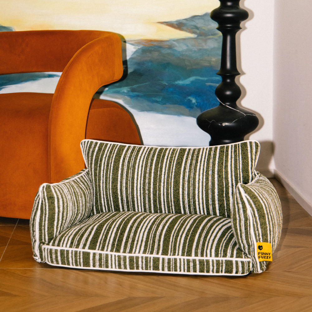 Hundesofa SnugNest mit Textur und Streifen