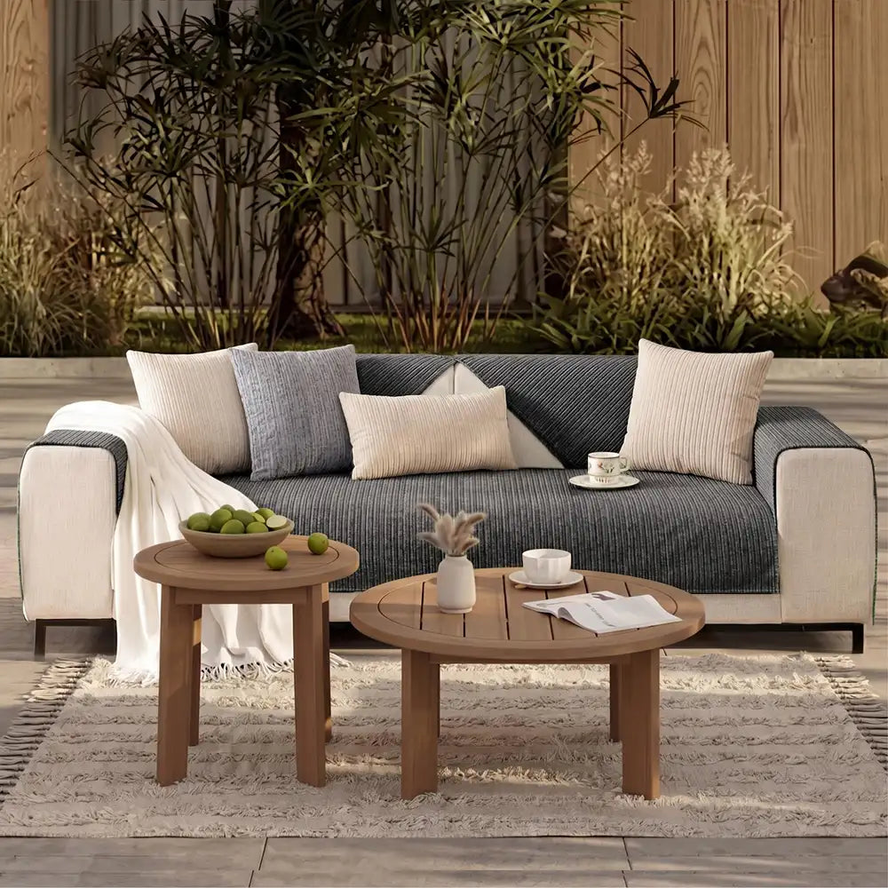 Einfache, einfarbige Outdoor-Couch-Hülle aus kratzfestem Chenille