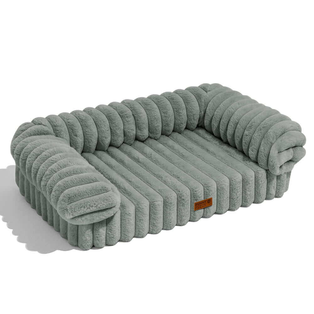 Cremefarbenes flauschiges, komfortables orthopädisches Hunde- und Katzensofabett