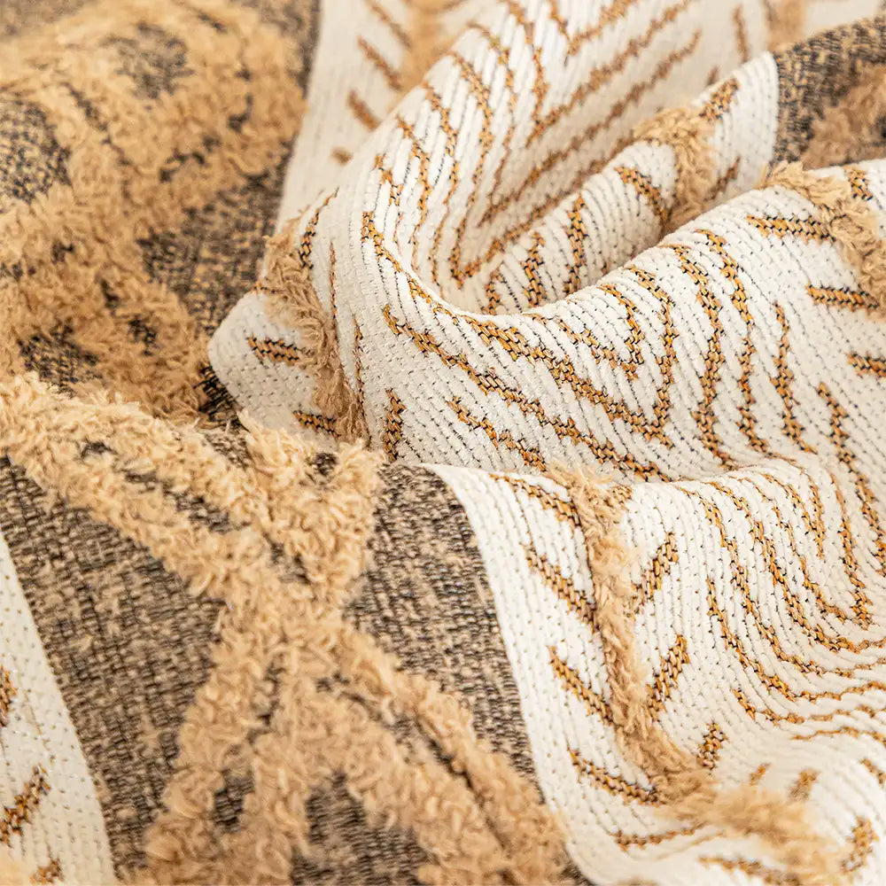 Color-Blocked Striped Chenille Non-Slip Couch Cover - Suitable For All Seasons