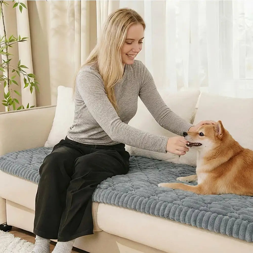 Flauschiger, tierfreundlicher Sofabezug, waschbarer Couchschoner, Haustiermatte