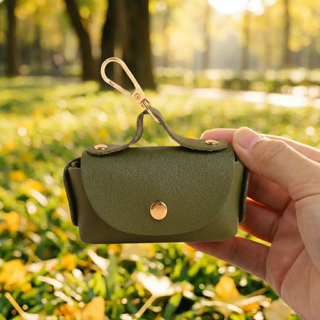 Hundekotbeutelspender aus Kunstleder im Handtaschen-Stil
