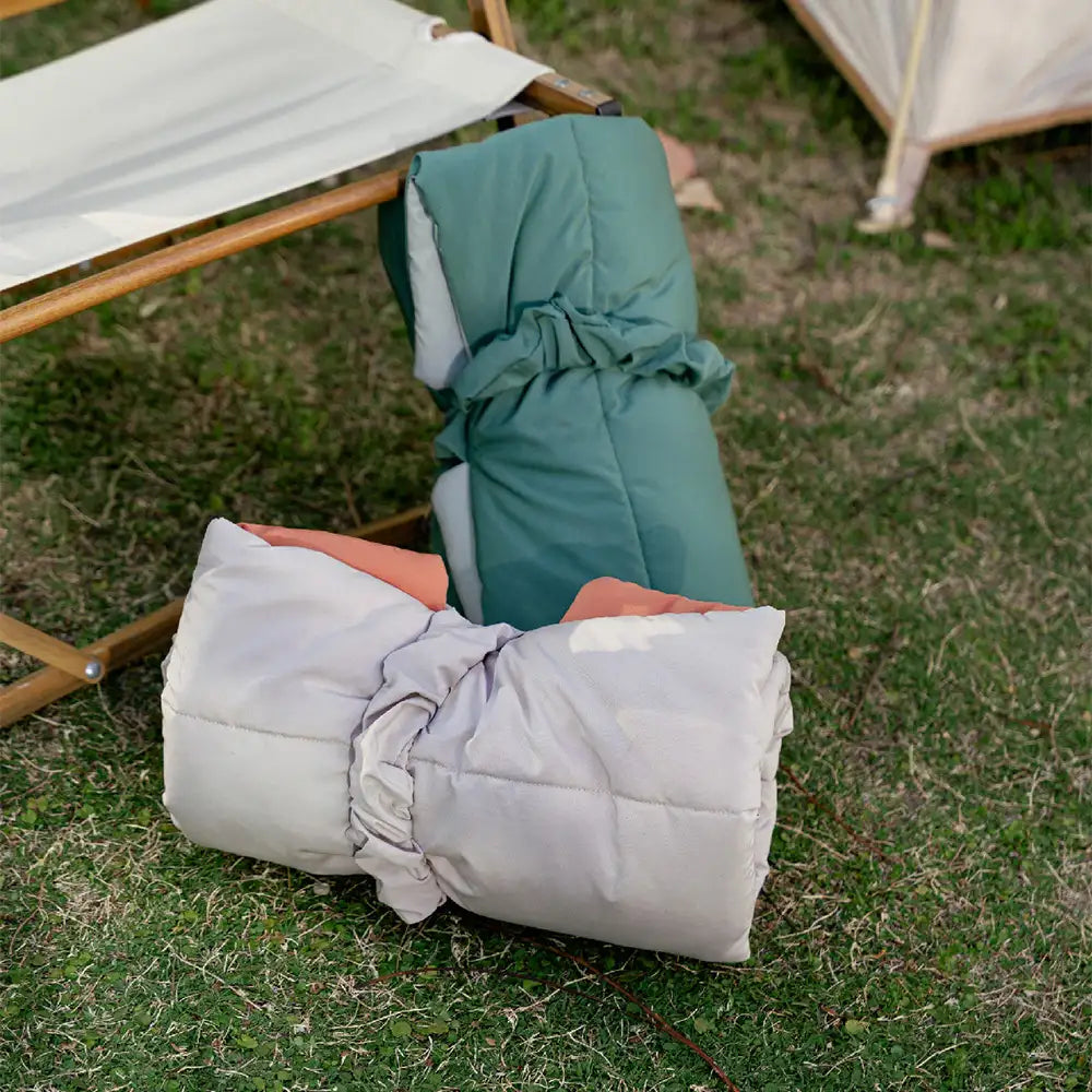 Tragbare, faltbare, doppelseitige, wasserabweisende Hundematte für Outdoor, Reisen & Camping