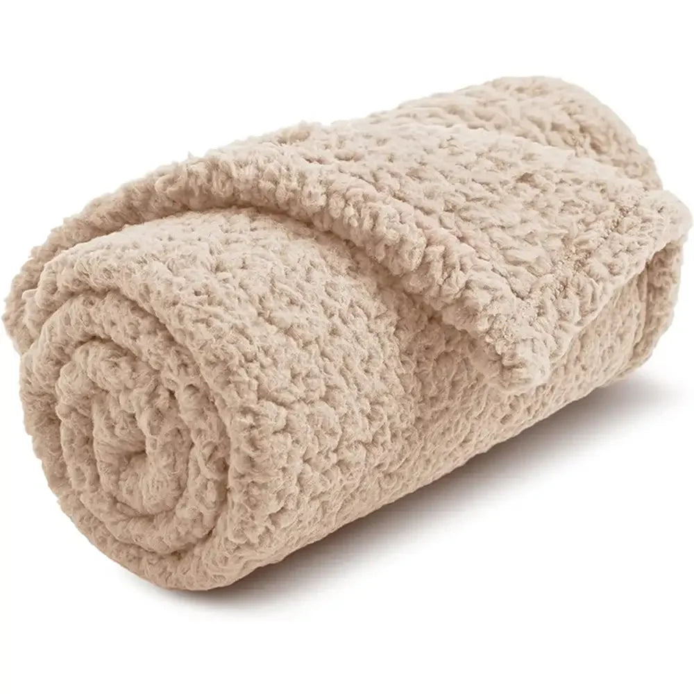 Polar Fleece Comfortable Warm Multifunctional Pet Blanket