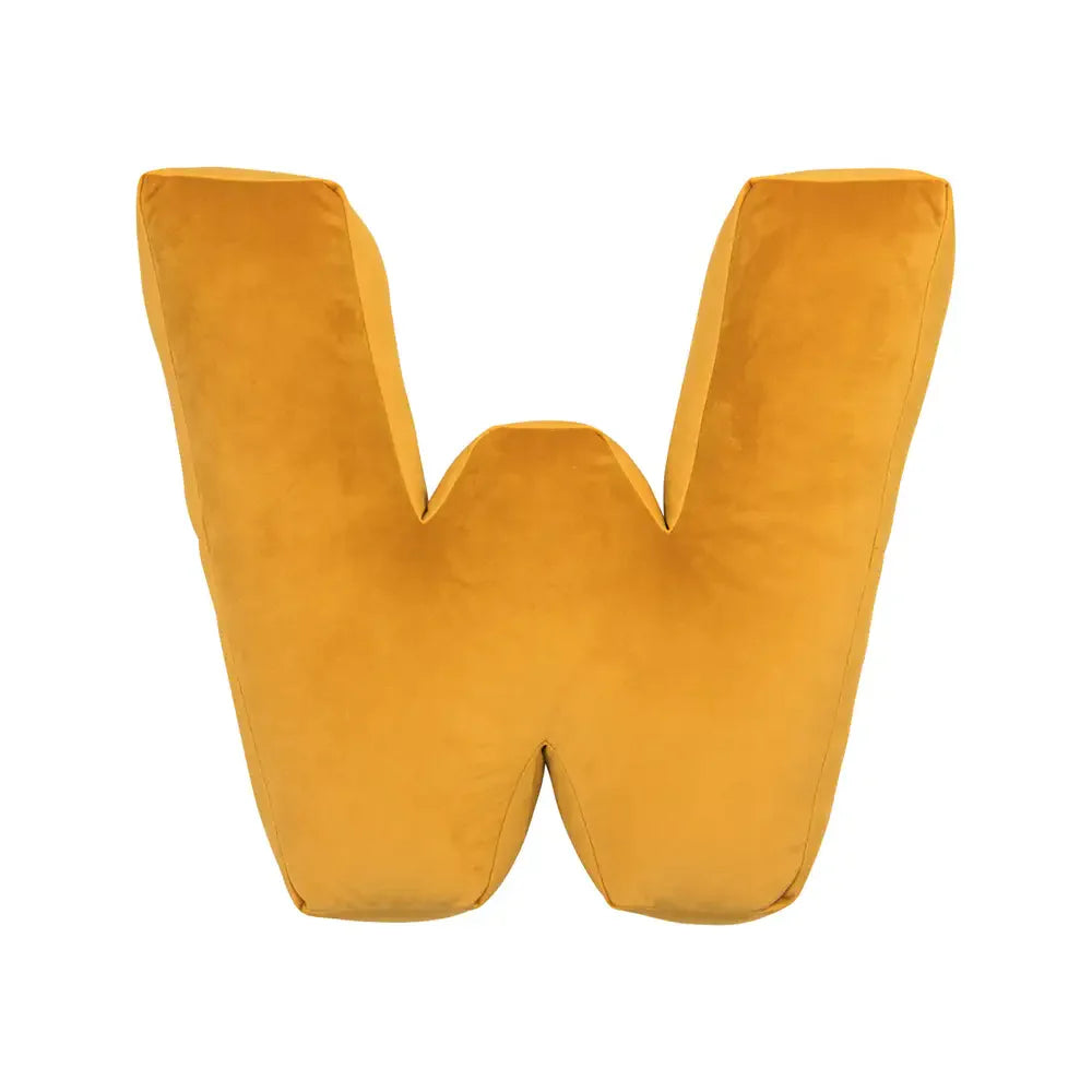 Samtkissen mit Buchstabenmotiv für die Couch
