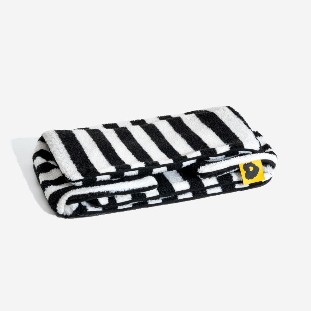 Trendy Striped Faux Lambswool Double Layer Dog & Cat Sofa Bed - Outdoor
